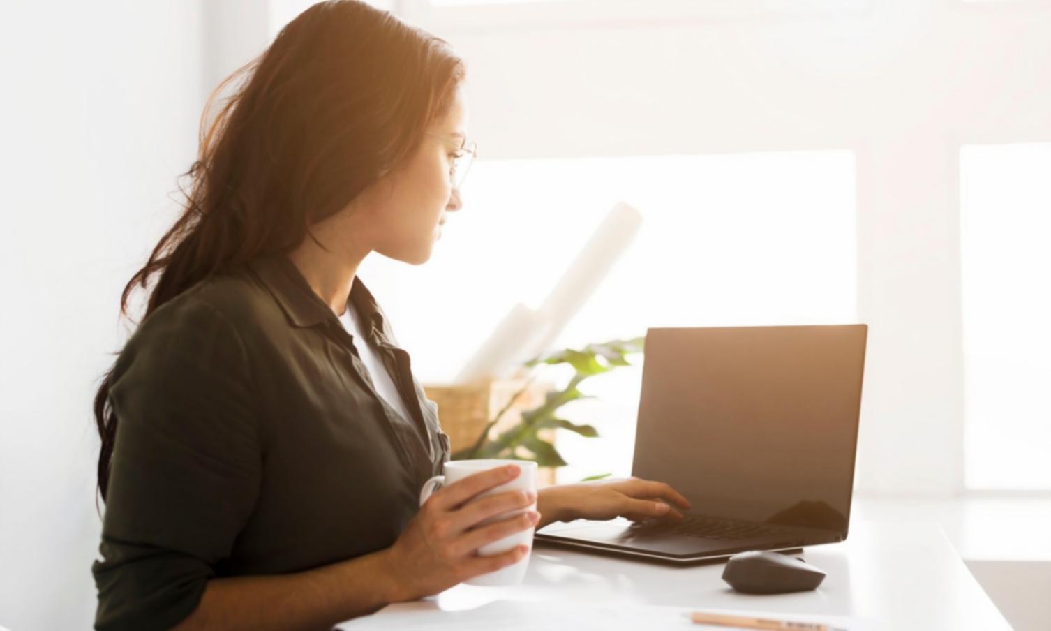 Penerapan analisis fundamental dalam keputusan investasi nyata